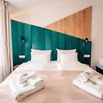 Hotell Forest 4*